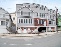 640 Mystic Ave, Unit 3 in Somerville, MA - Foto de edificio - Building Photo