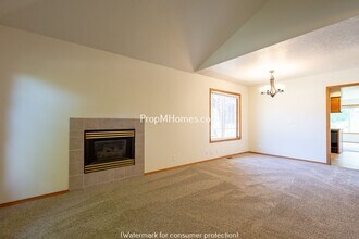 790 SW 202nd Terrace in Beaverton, OR - Building Photo - Building Photo