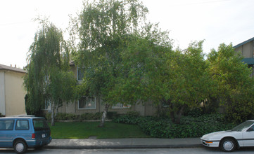 Brentwood Apartments in Santa Clara, CA - Building Photo - Building Photo