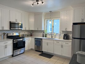 83 Westville Ave in Caldwell, NJ - Building Photo