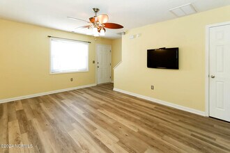 702 Courtyard E in Beaufort, NC - Building Photo - Building Photo