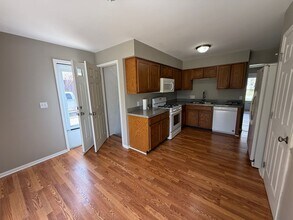 538 56th St SE-Unit -536 56th St SE in Kentwood, MI - Building Photo - Building Photo