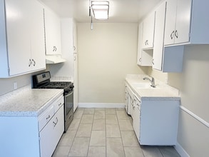 721 Cordova St in Pasadena, CA - Foto de edificio - Building Photo