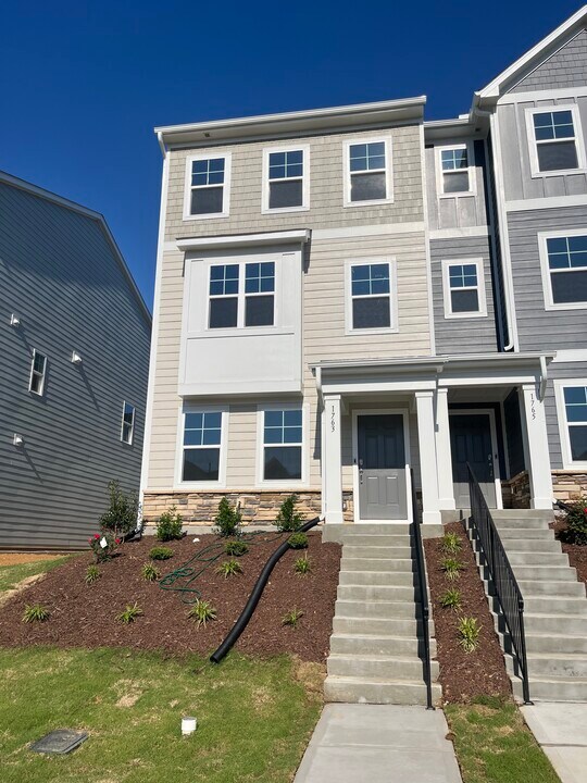 1763 Barrett Run Trl in Apex, NC - Building Photo