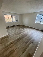 1206 Spring St in Syracuse, NY - Foto de edificio - Building Photo