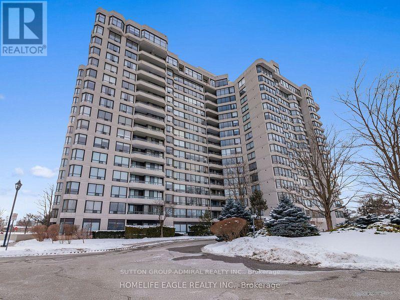 1131 Steeles Ave W in Toronto, ON - Building Photo
