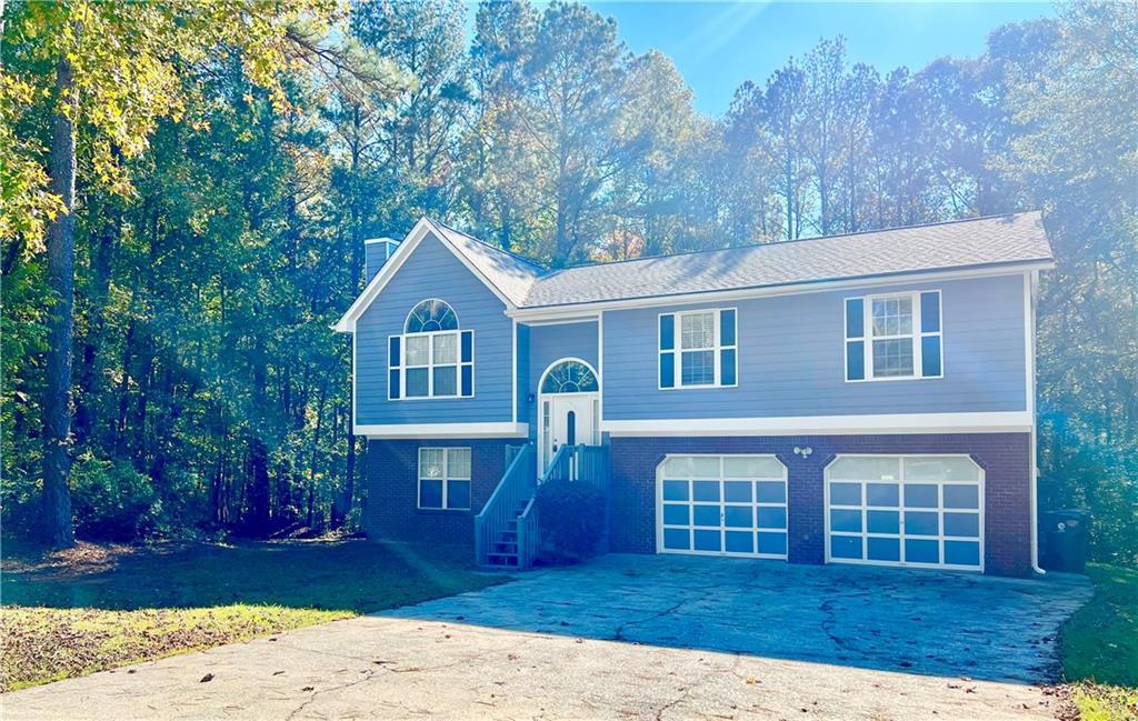 4594 Meadows Rd SW in Powder Springs, GA - Building Photo