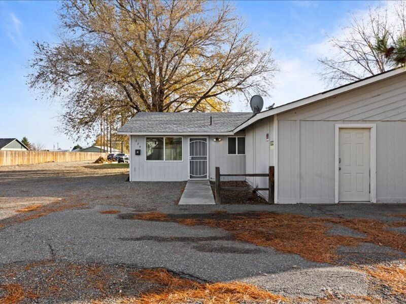 224 W 21st Ave in Kennewick, WA - Building Photo