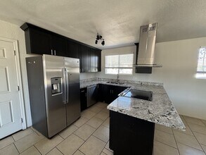 5607 W Meadowbrook Ave in Phoenix, AZ - Building Photo - Building Photo