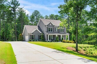 2108 Charmond Dr in Monroe, GA - Building Photo - Building Photo