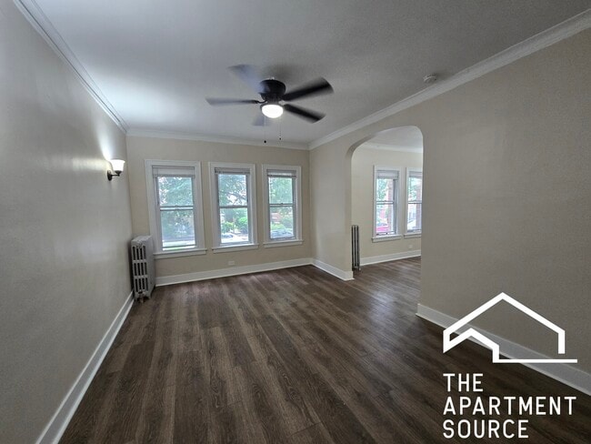 property at 4937 N Whipple St