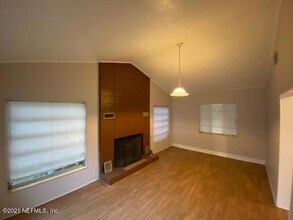 5068 Kingsbury St in Jacksonville, FL - Building Photo - Building Photo