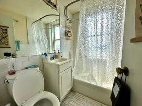 108 Myrtle St in Boston, MA - Building Photo - Building Photo