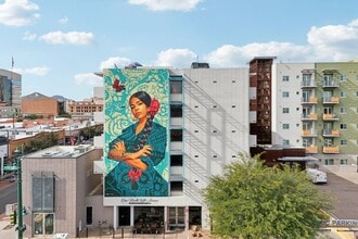 One North Fifth Apartments in Tucson, AZ - Foto de edificio - Building Photo