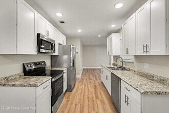 320 Algiers Ave SE in Palm Bay, FL - Building Photo - Building Photo