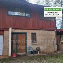 15772 Sunnyvale Ln in Grass Valley, CA - Building Photo