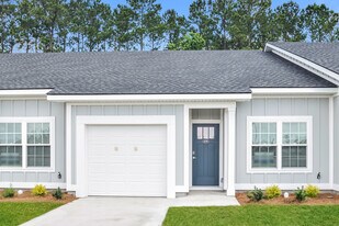 1078 Walker Point Way in Brunswick, GA - Building Photo