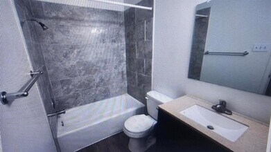 8105 Tuscarora Trail in Austin, TX - Building Photo - Building Photo