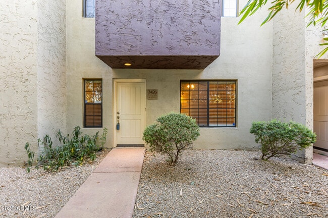 property at 3426 E Avalon Dr