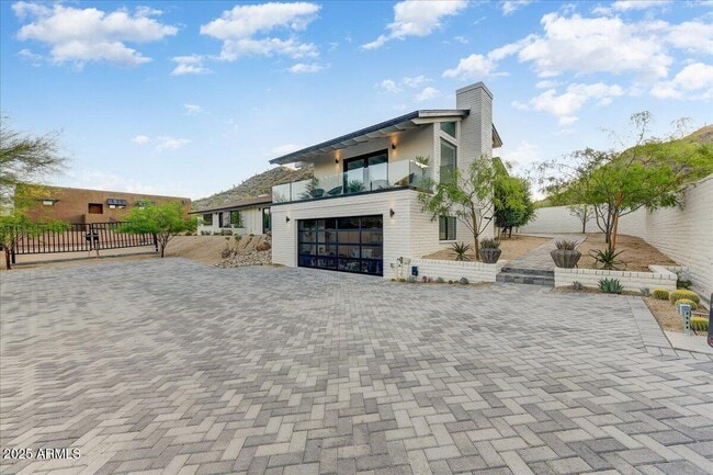 5801 E Surrey Dr in Cave Creek, AZ - Building Photo - Building Photo