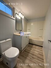 4216 W 8th St in Cincinnati, OH - Building Photo - Building Photo