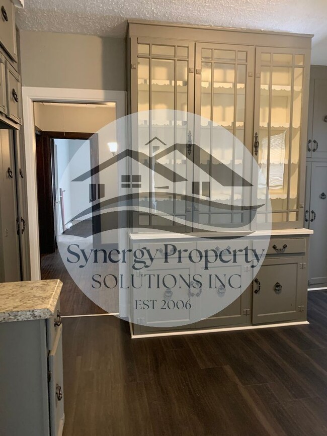 property at 437 E 4th St