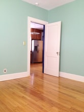 118 Cambridge St in West Hartford, CT - Building Photo - Building Photo