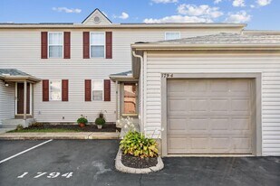 1794 Bennigan Dr in Hilliard, OH - Building Photo