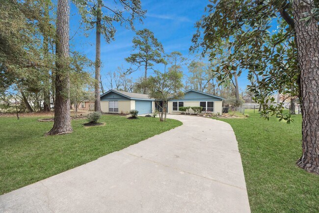 26206 Maplewood Dr in Spring, TX - Building Photo - Building Photo