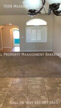 9508 Meadow Falls Dr in Bakersfield, CA - Building Photo - Building Photo