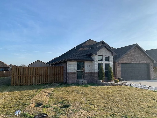 530 Arkansas Black in Bentonville, AR - Building Photo - Building Photo