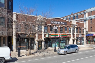 The Bachelor in Chicago, IL - Foto de edificio - Building Photo