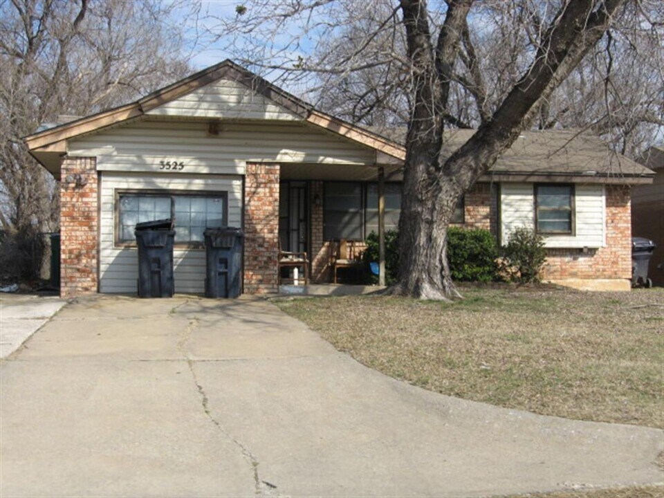 3525 SW 21st St in Oklahoma City, OK - Building Photo
