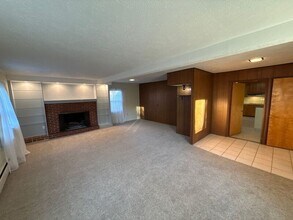 1947 Marion St SE in Albany, OR - Building Photo - Building Photo