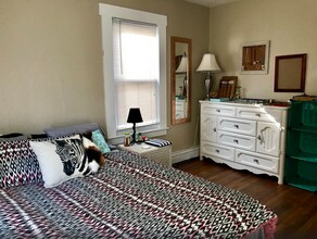 351 Windsor St, Unit 2 in Cambridge, MA - Building Photo - Building Photo