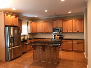 7506 Hampstead Hall Dr in Ooltewah, TN - Foto de edificio - Building Photo