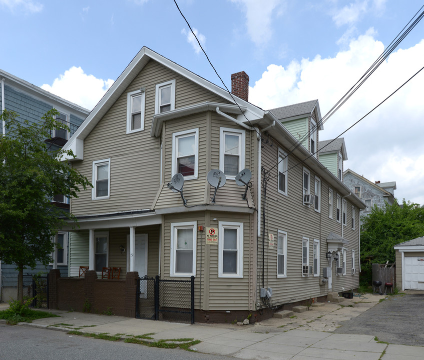 15 Monticello St in Providence, RI - Building Photo