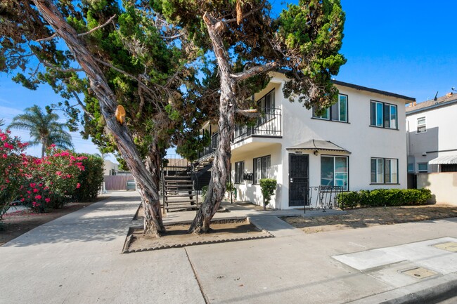 Rosecrans Apartments in Norwalk, CA - Building Photo - Building Photo