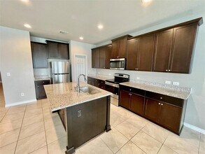 1337 Eagle Ridge Trail in Leander, TX - Foto de edificio - Building Photo