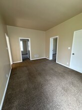 202 5th Ave SE, Unit A in Jamestown, ND - Building Photo - Building Photo