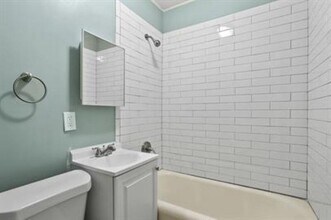 4545 Main St in Kansas City, MO - Foto de edificio - Building Photo