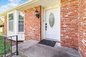 318 Goodrich Dr in Warrensburg, MO - Building Photo - Building Photo