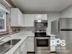 221 Lampkin St in Atlanta, GA - Building Photo - Building Photo