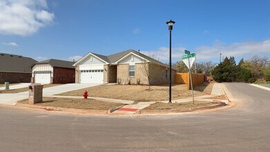12429 Armstrong Dr in Oklahoma City, OK - Building Photo - Building Photo