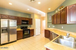 26888 N 175th Ln in Surprise, AZ - Building Photo