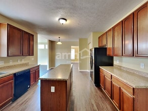 532 Greenwood Loop in Newark, OH - Building Photo - Building Photo