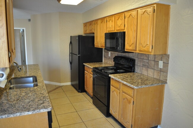 2906 Kingswood Dr in Garland, TX - Building Photo - Building Photo