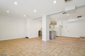 109 S Orange Ave in South Orange, NJ - Building Photo - Building Photo