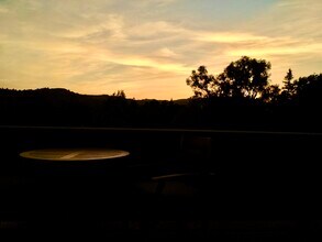 490 N Civic Dr, Unit Top Floor in Walnut Creek, CA - Building Photo - Building Photo