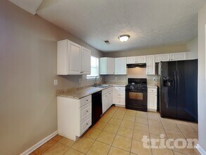 5606 Wellborn Creek Dr in Lithonia, GA - Building Photo - Building Photo